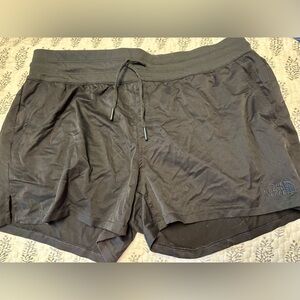 The North Face Aphrodite black large shorts